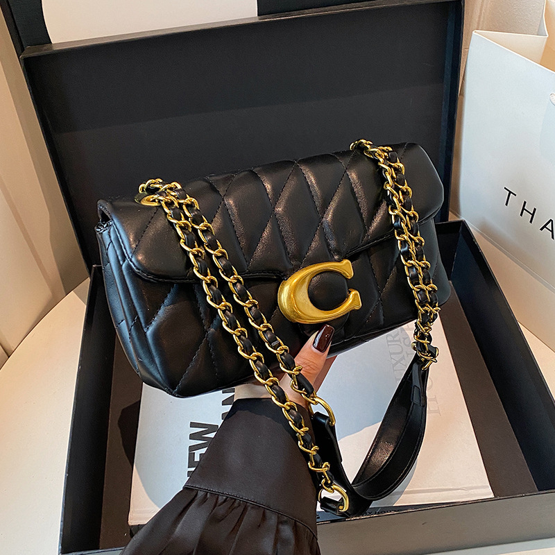 Women Fashion Logo Design - Damen Gesteppte Leder-Schultertasche Luxus C-Logo Goldkette