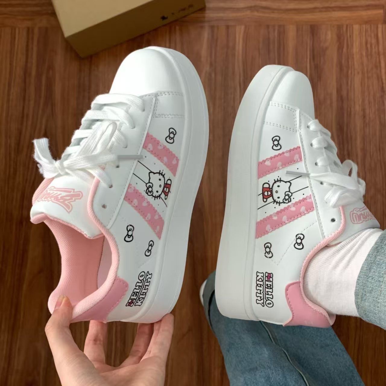 Modische Hello Kitty Freizeits – Sneakers Fashion Women Bewertung und Preis