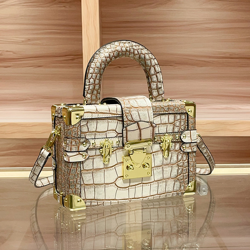 Modische Designer-Wickeltasche – Women Fashion Logo Design Bewertung und Preis